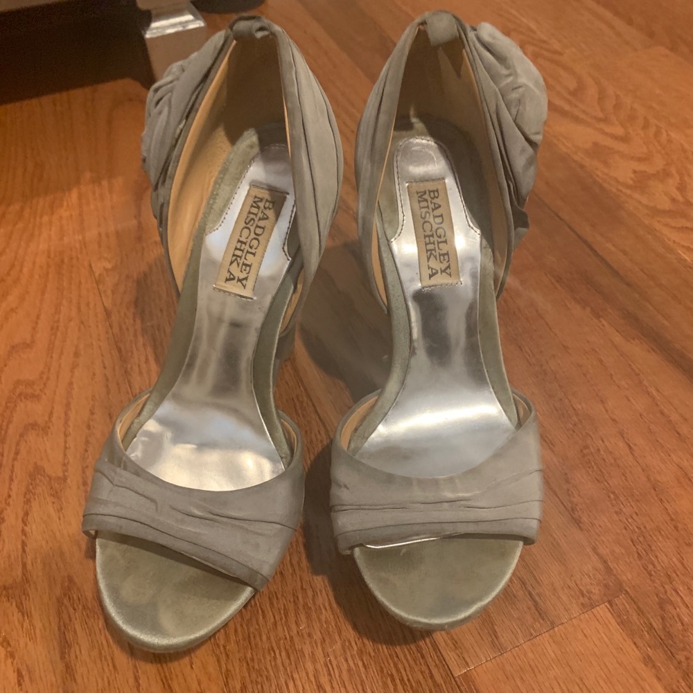 Badgley Mischka grey wedges